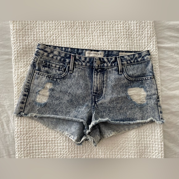 BULLHEAD Acid Wash Low Rise Distressed Denim Shorts Y2K Skater Punk Size 29 - Picture 2 of 7